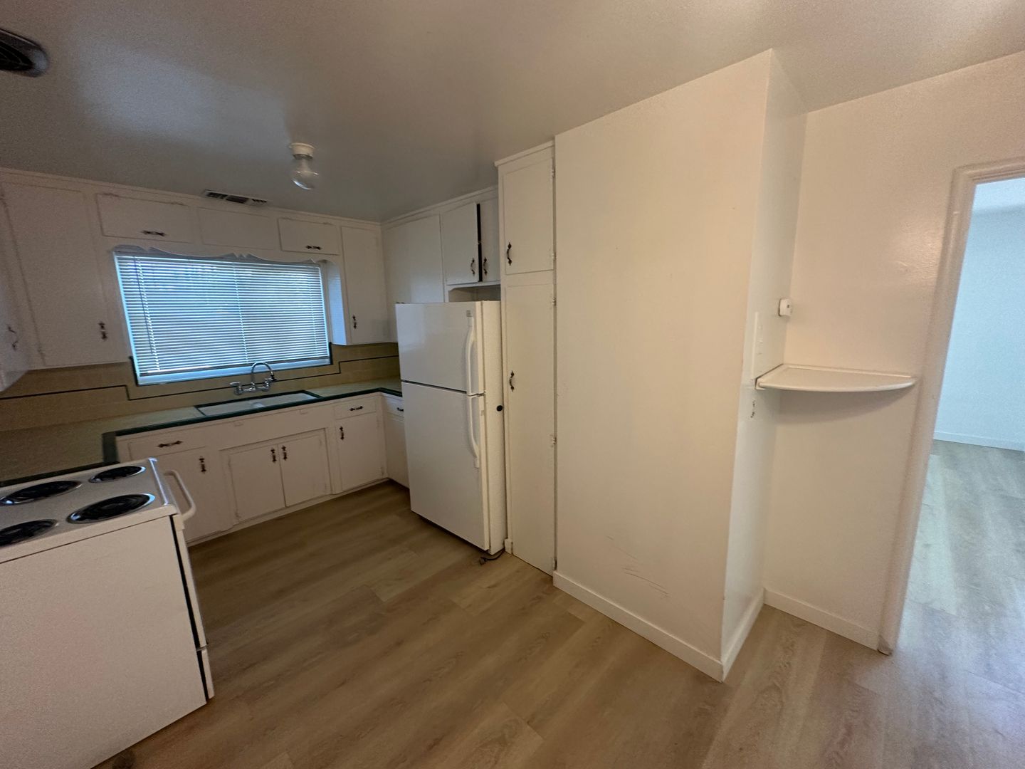 2113 Gordon Ave. 6 of 6