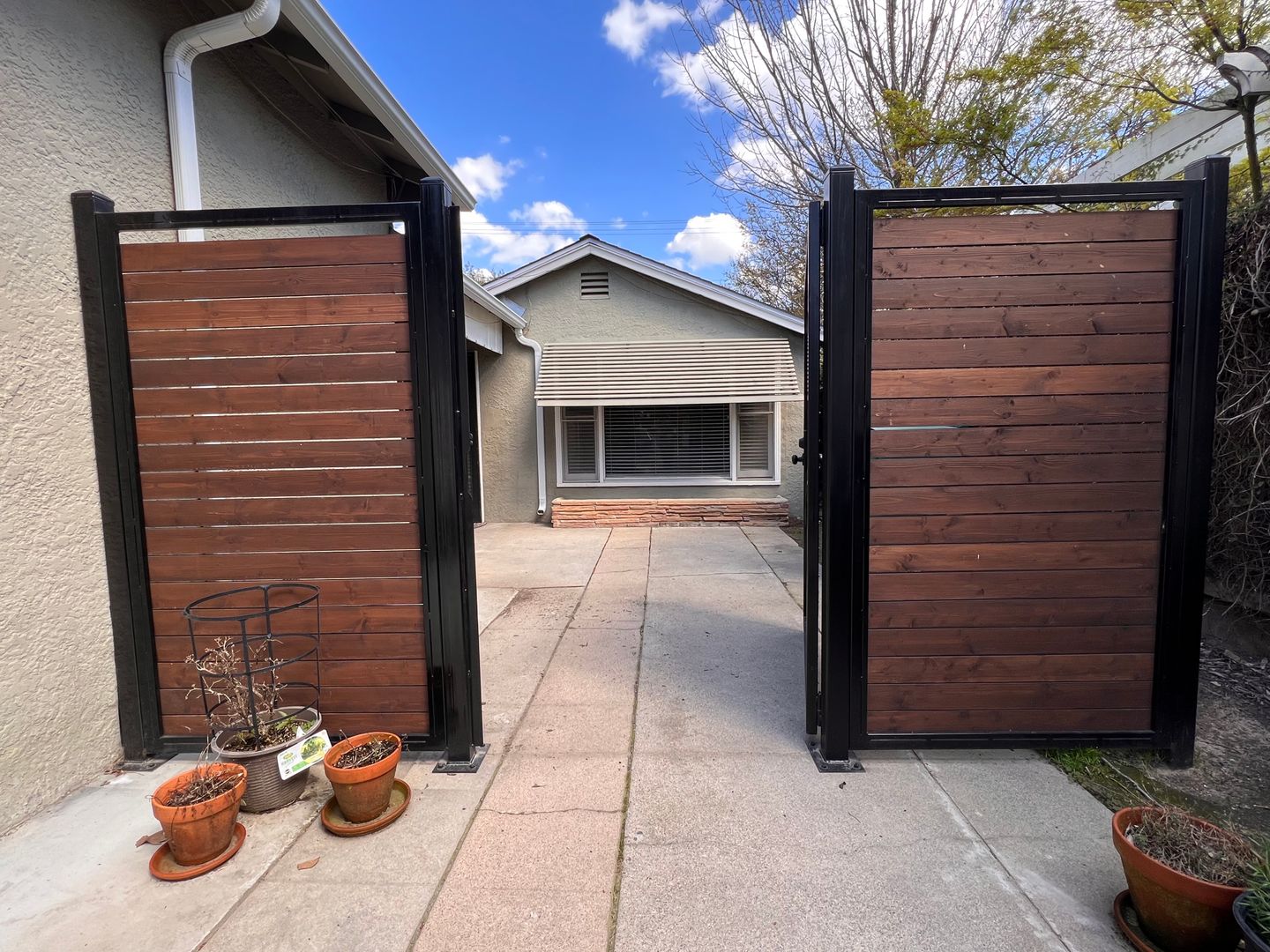 Modesto Apartment: 518 - 520 Sycamore Ave.