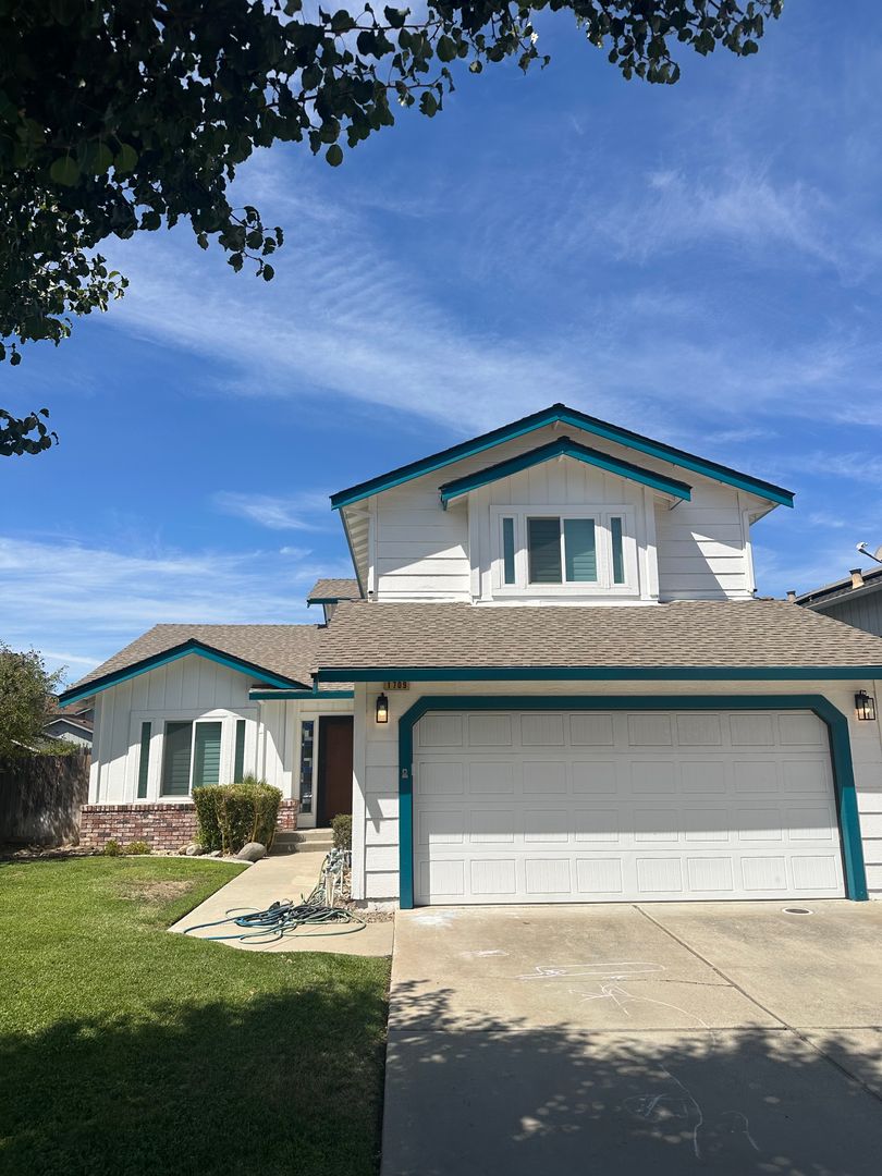 Modesto House: 1709 Badger Way