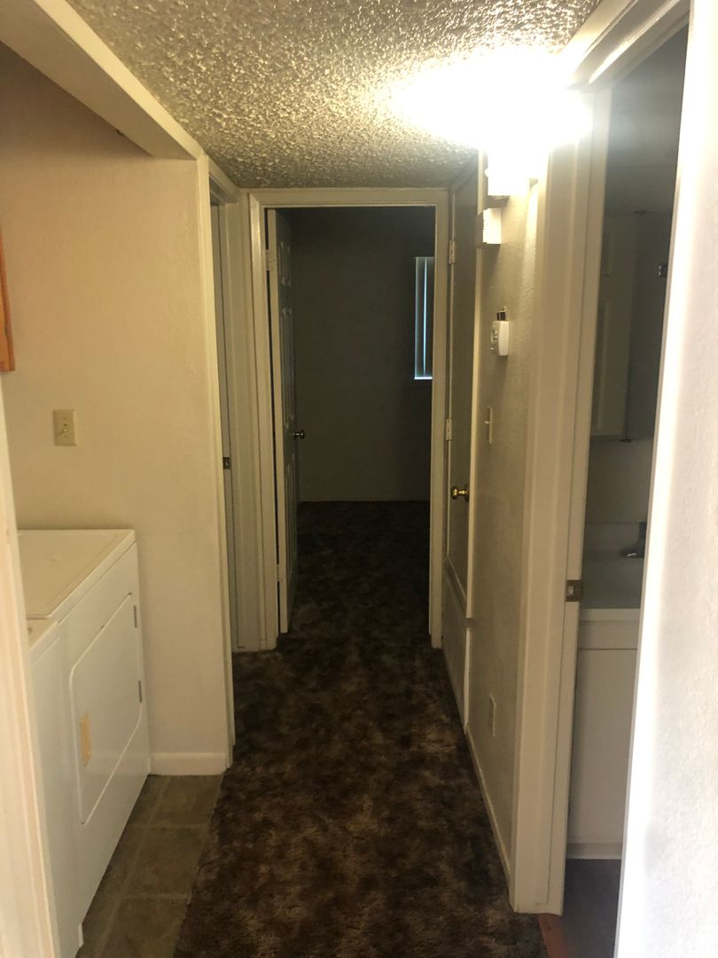 Modesto Apartment: 2512 Standiford Ave.