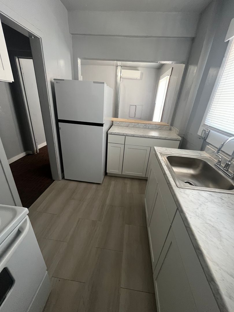 Stockton Apartment: 34 S. Aurora St