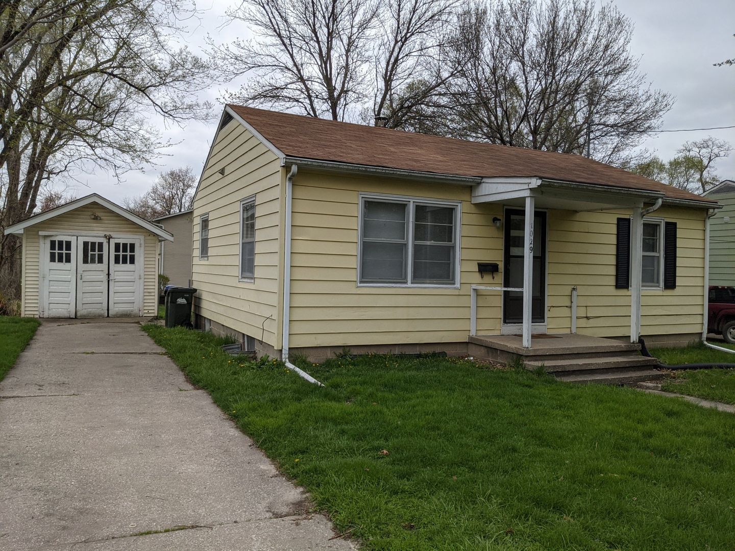 Iowa City House: 1029 6th Avenue