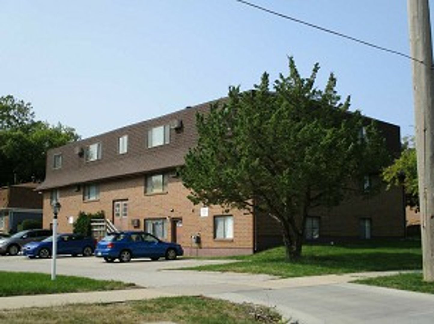 Iowa City Apartment: 411 Peterson Street