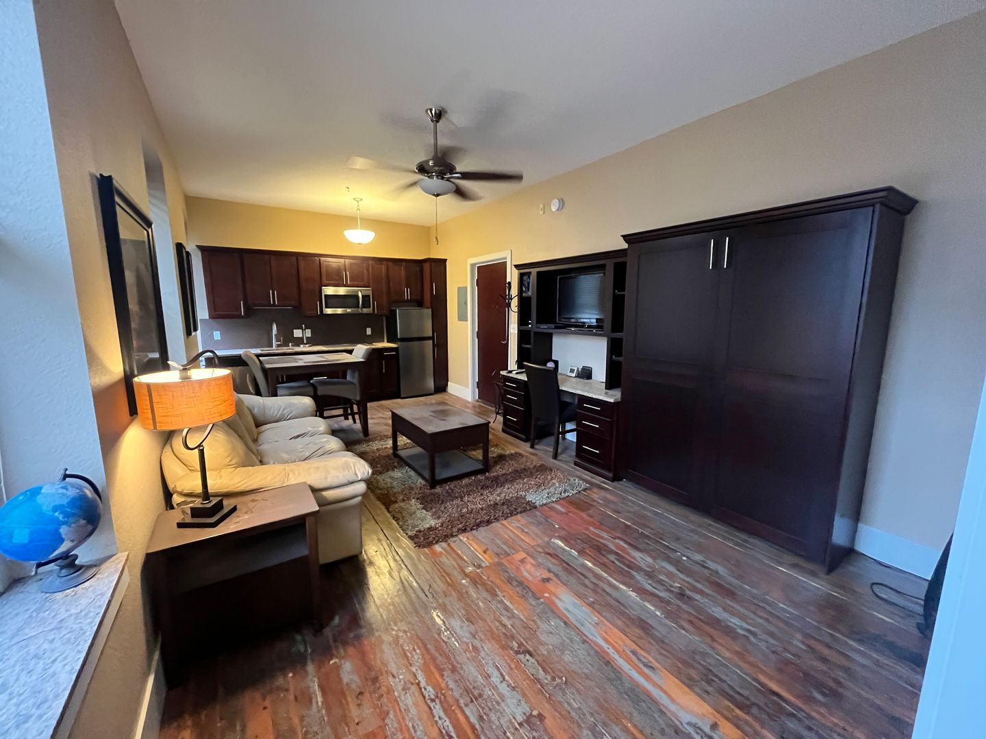 Iowa City Apartment: 529 S. Gilbert Street