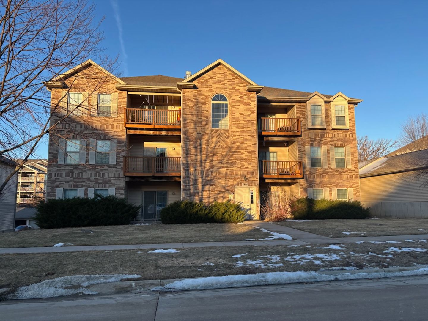 Coralville Condo: 2886 Coral Court