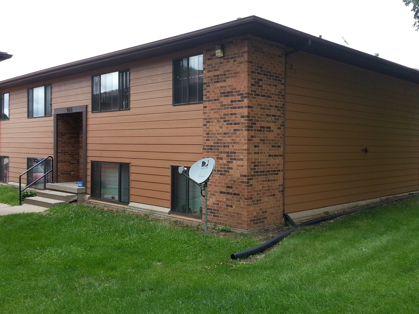 Coralville Apartment: 926 Boston Way