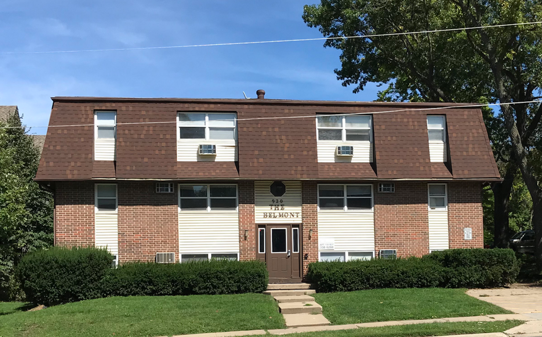 Iowa City Apartment: 920 E. Burlington Street