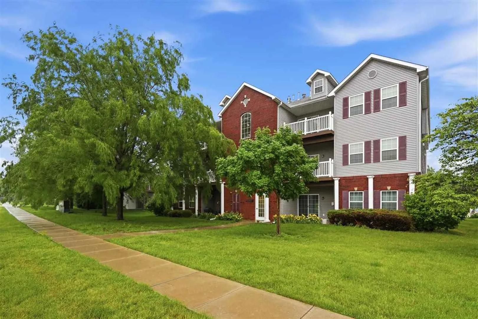 North Liberty Condo: 880 Rachael Street
