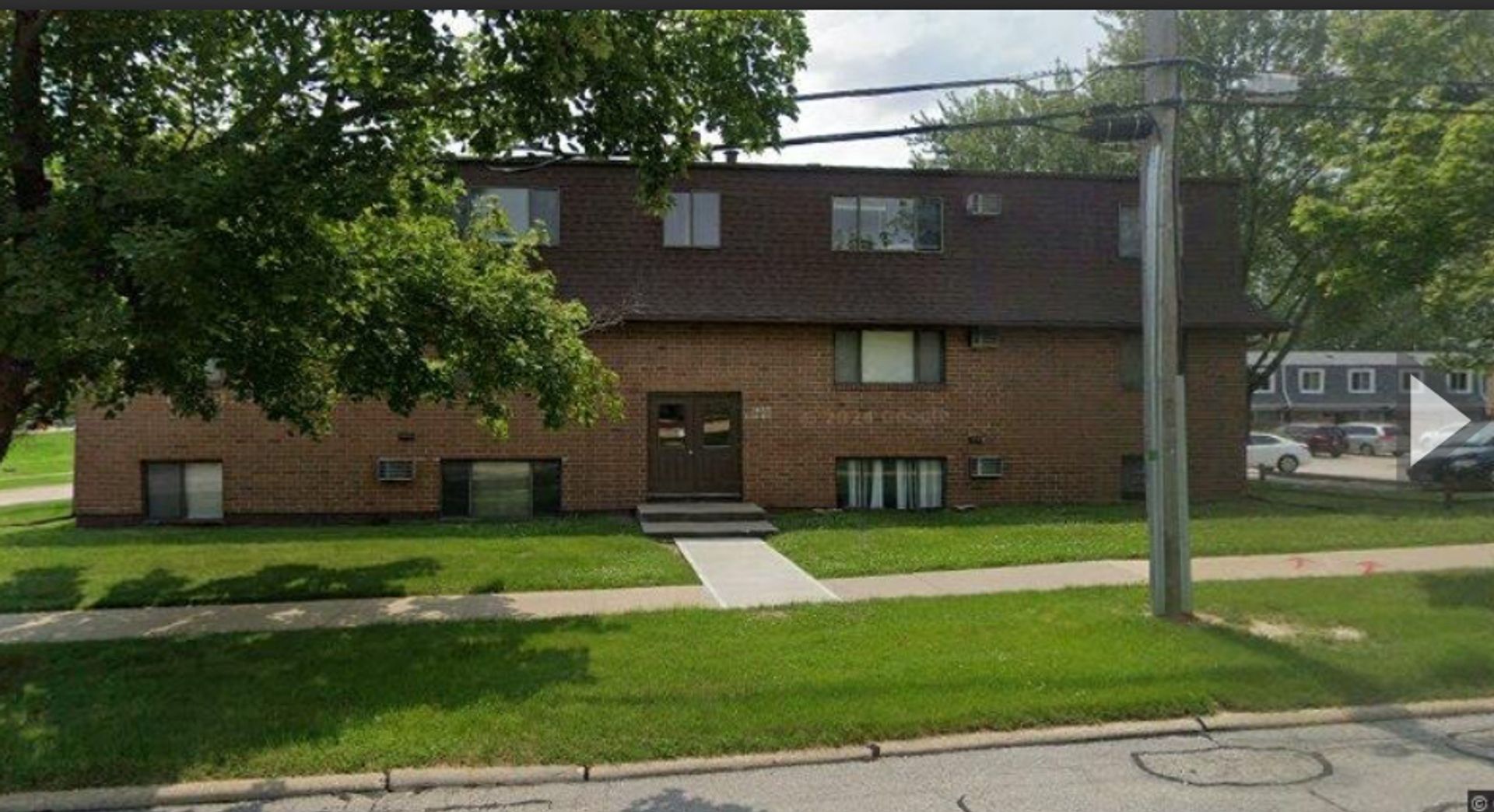 Iowa City Apartment: 3455 E. Court Street