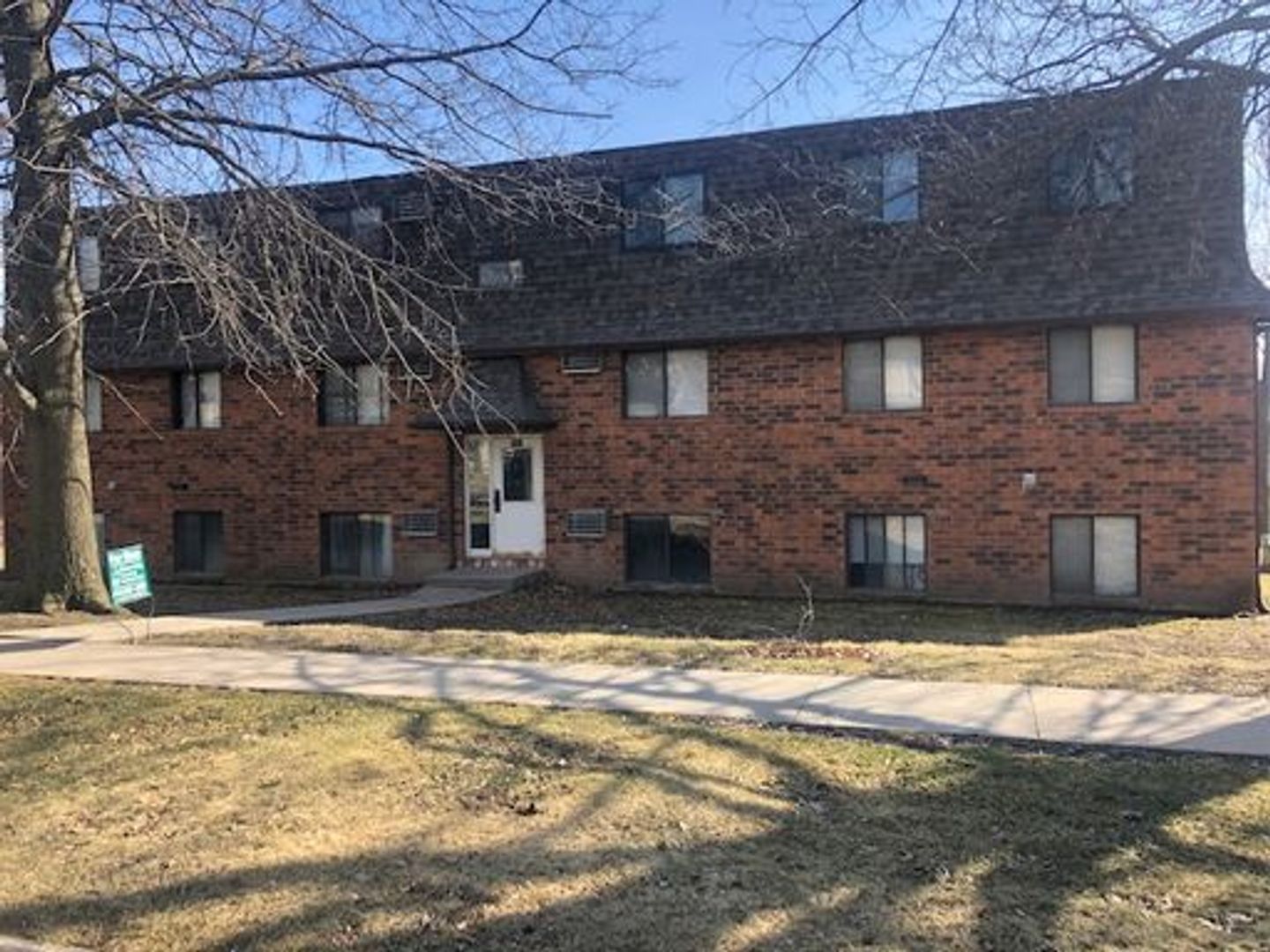 Iowa City Apartment: 1527 Aber Avenue