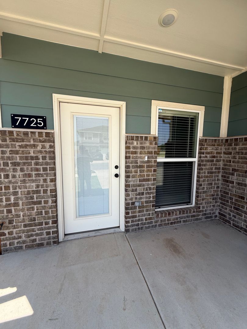 7720 Westhall Place - Pennbrooke 3 of 12