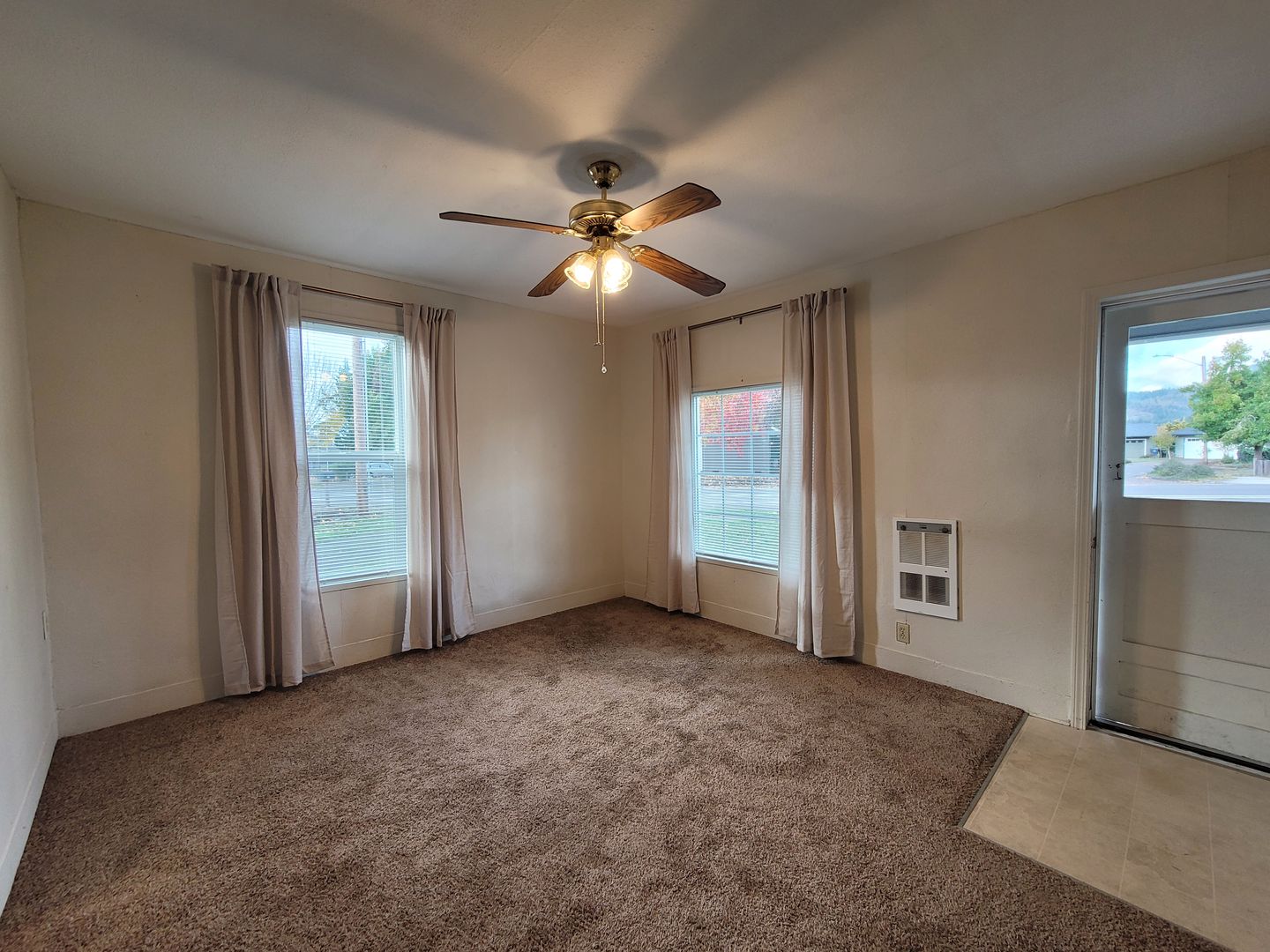 Springfield Condo: 6545 Thurston Rd. #2