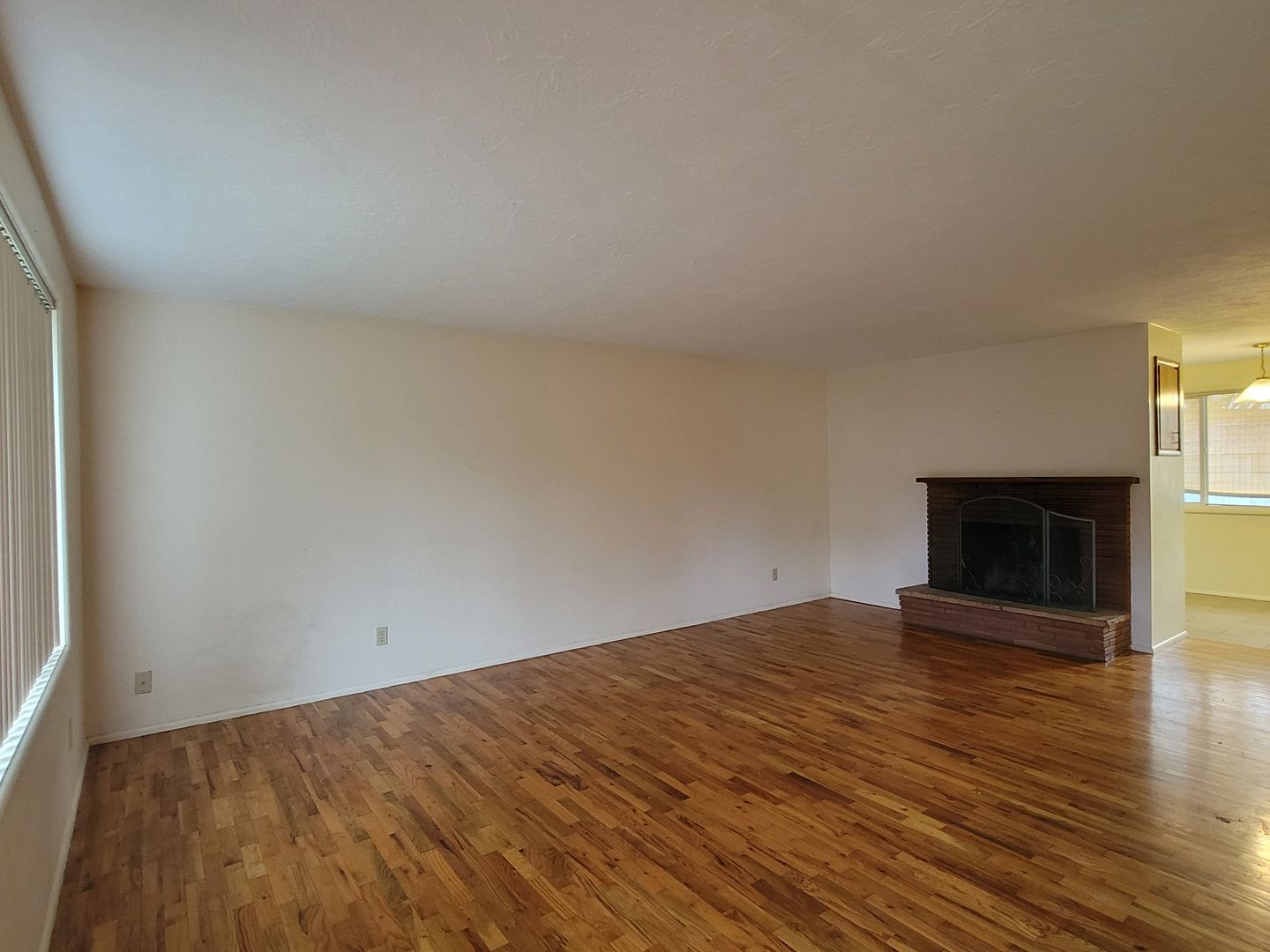 Eugene Apartment: 3580 Hilyard