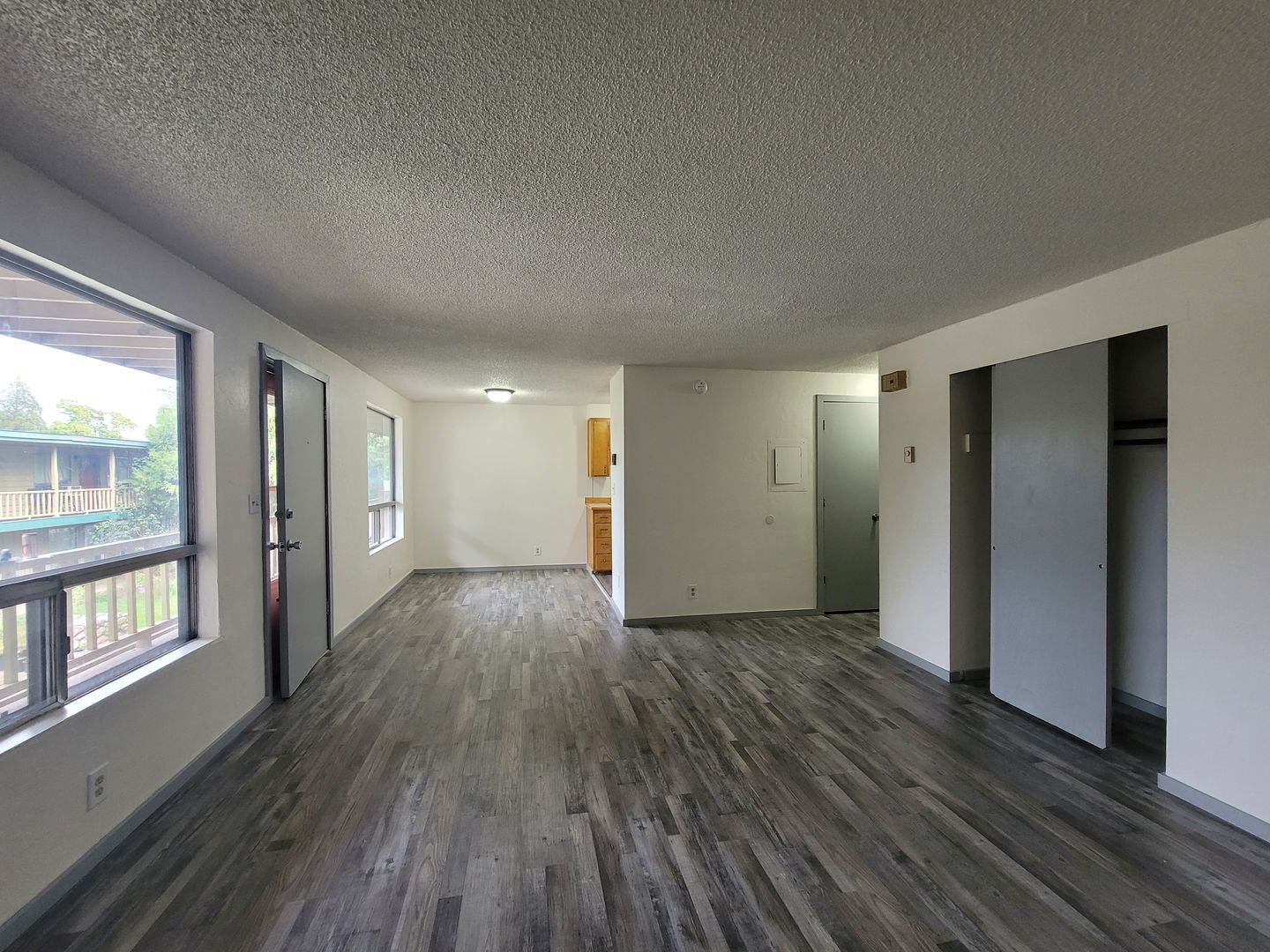 Eugene Apartment: 2785 Oak Street