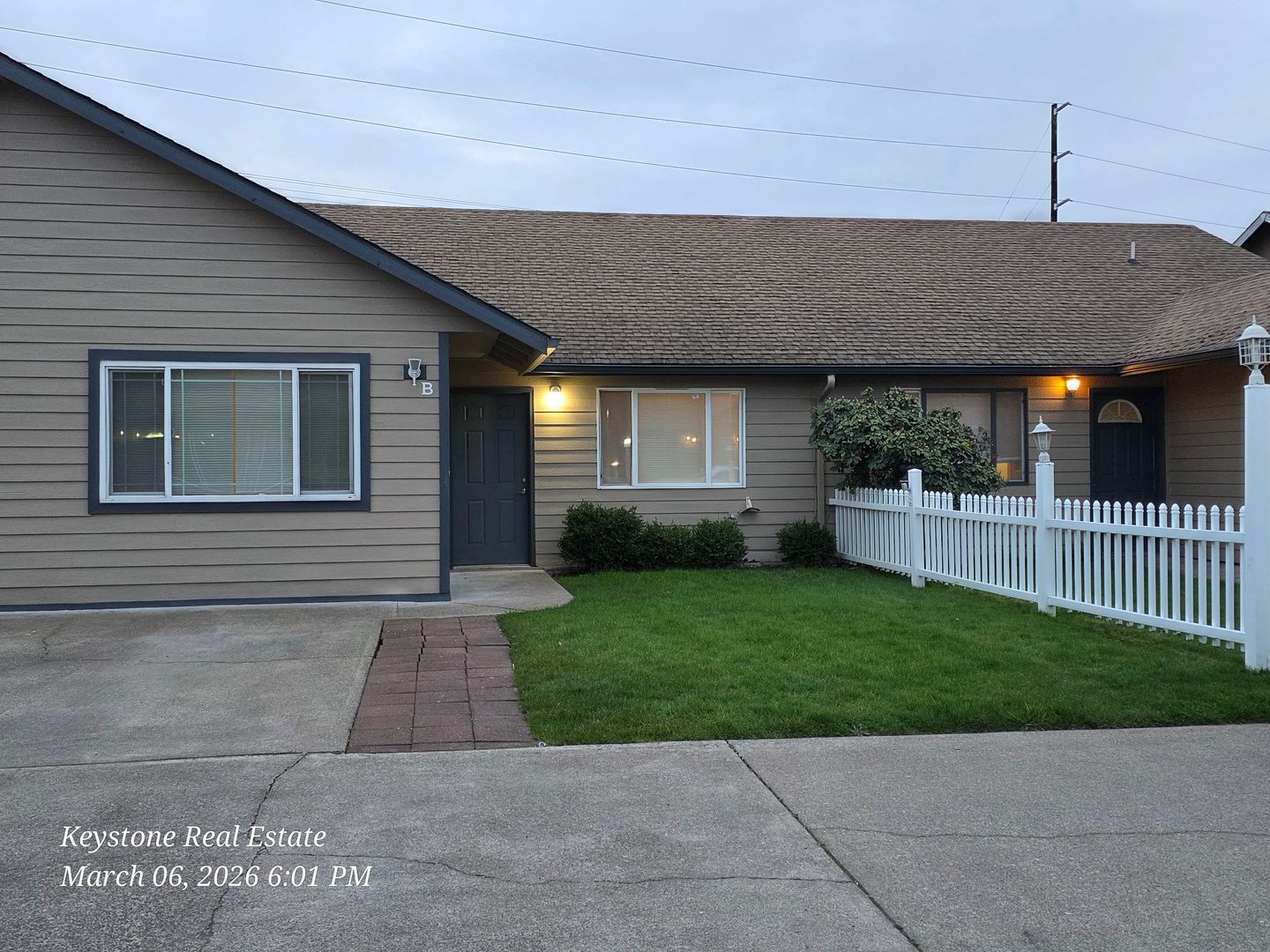 Springfield Apartment: 1863 17th St.