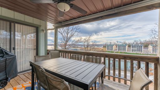 AVAILABLE NOW 2B/2B SOUTHWOOD SHORES CONDO