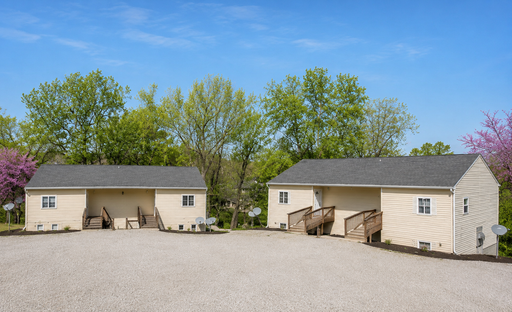 AVAILABLE NOW - CAMDENTON AREA 2B/1B APARTMENT