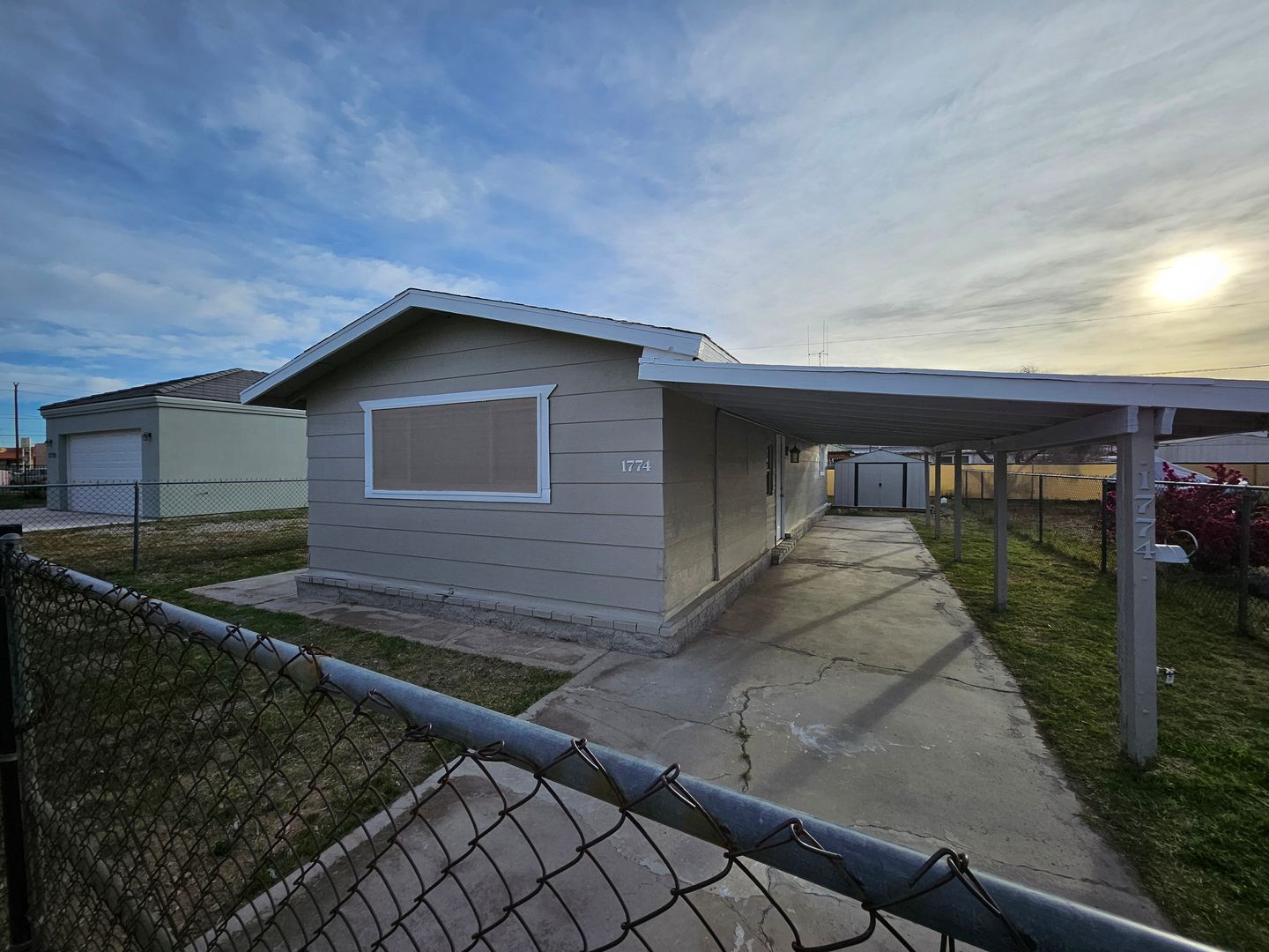 Bullhead City House: 1774 Coronel Dr.