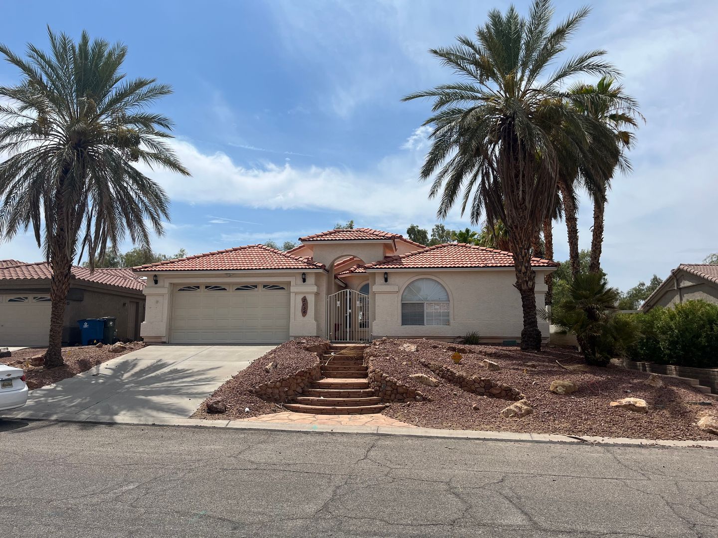 Fort Mohave House: 2056 E. Desert Lakes Drive