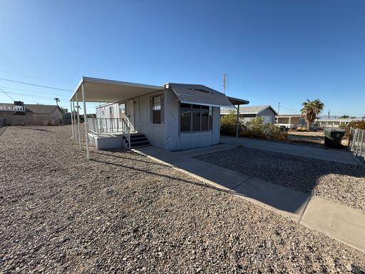 Located in Fort Mohave! 2 Bedroom Mobile Home – photo 1