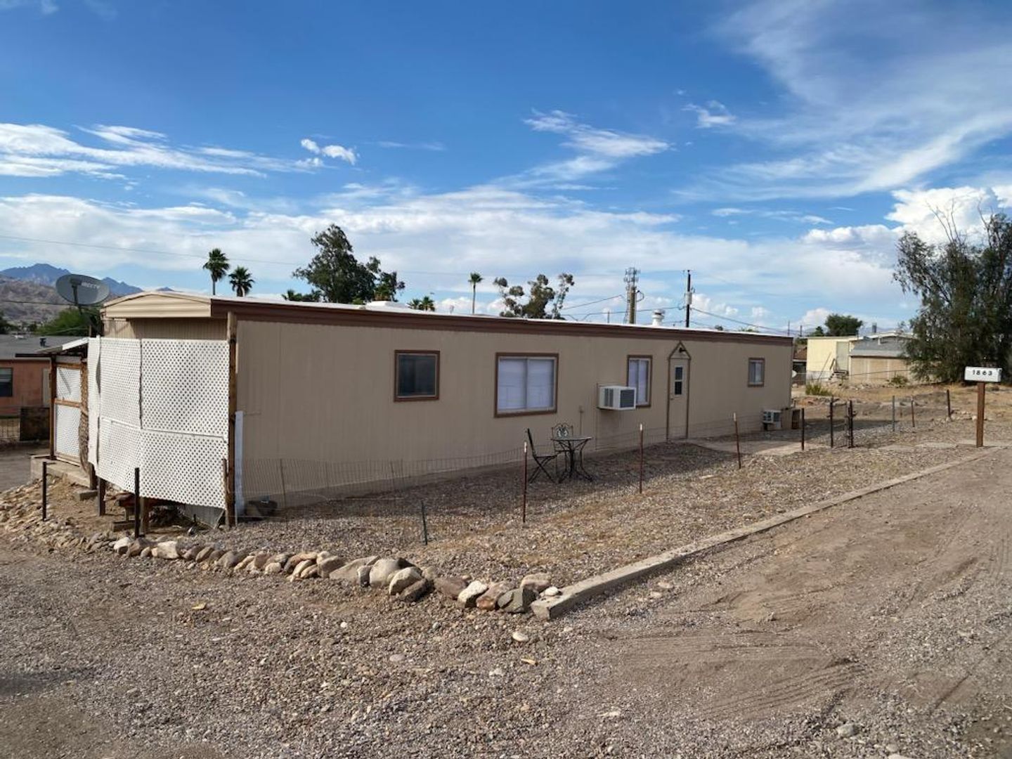 Bullhead City House: 1863 Surf & Sand