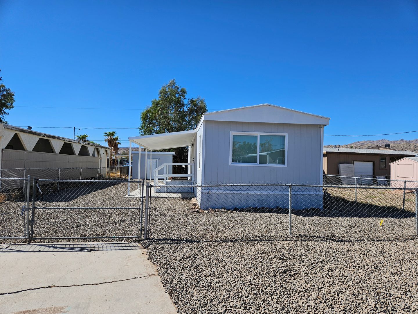 Bullhead City House: 1873 Merced Dr.