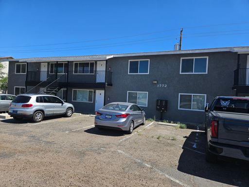 2 Bedroom Newly Remodeled Downstairs Unit – photo 1