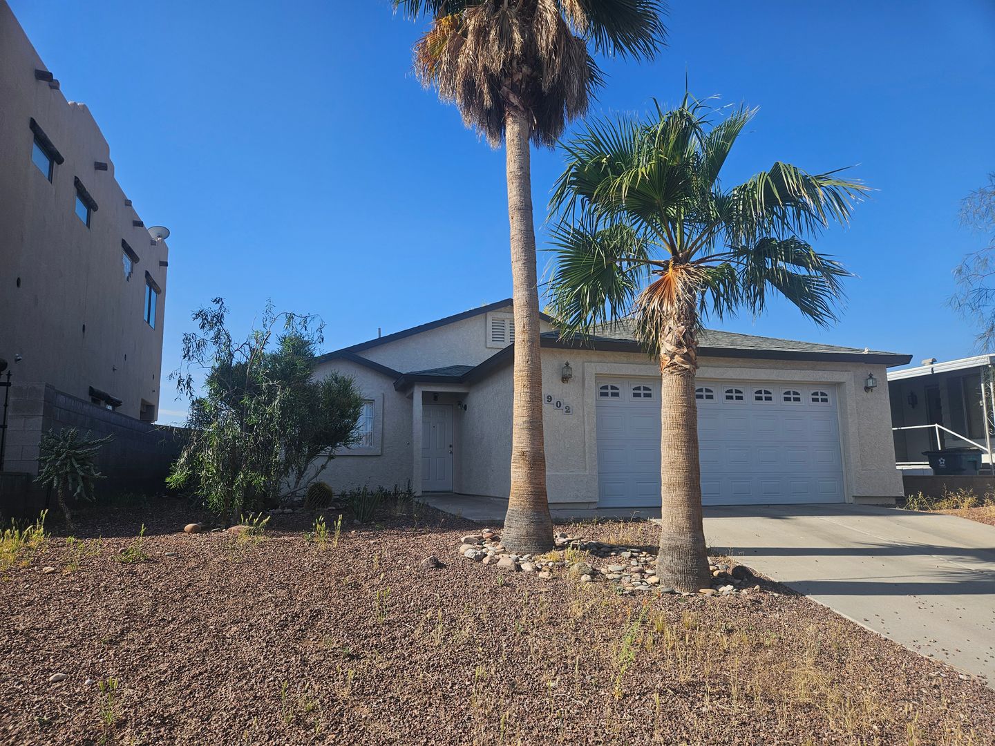 Bullhead City House: 902 Riverfront Drive
