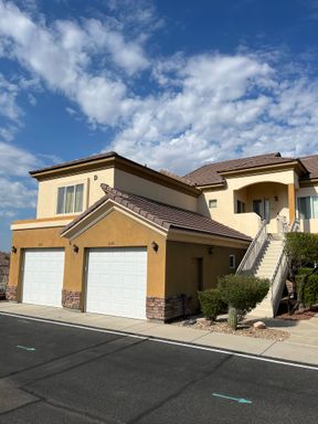 WINTER VACATION RENTAL - 3 Bedroom/3 Bath Condo – photo 1