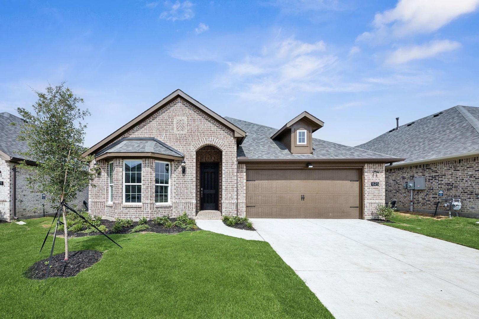 Anna House: 625 Lido St.