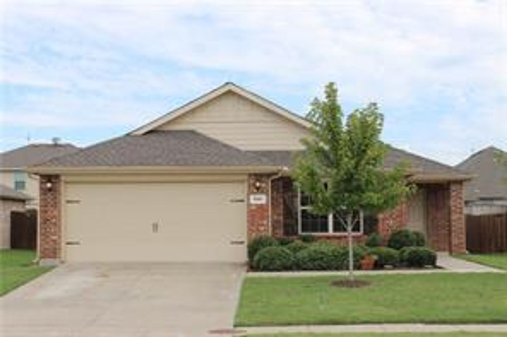 Anna House: 231 Belford St. S