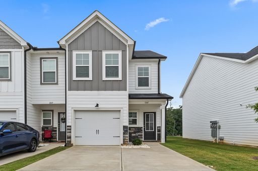 1047 Linsmore Avenue - Canterbury Farms – photo 1