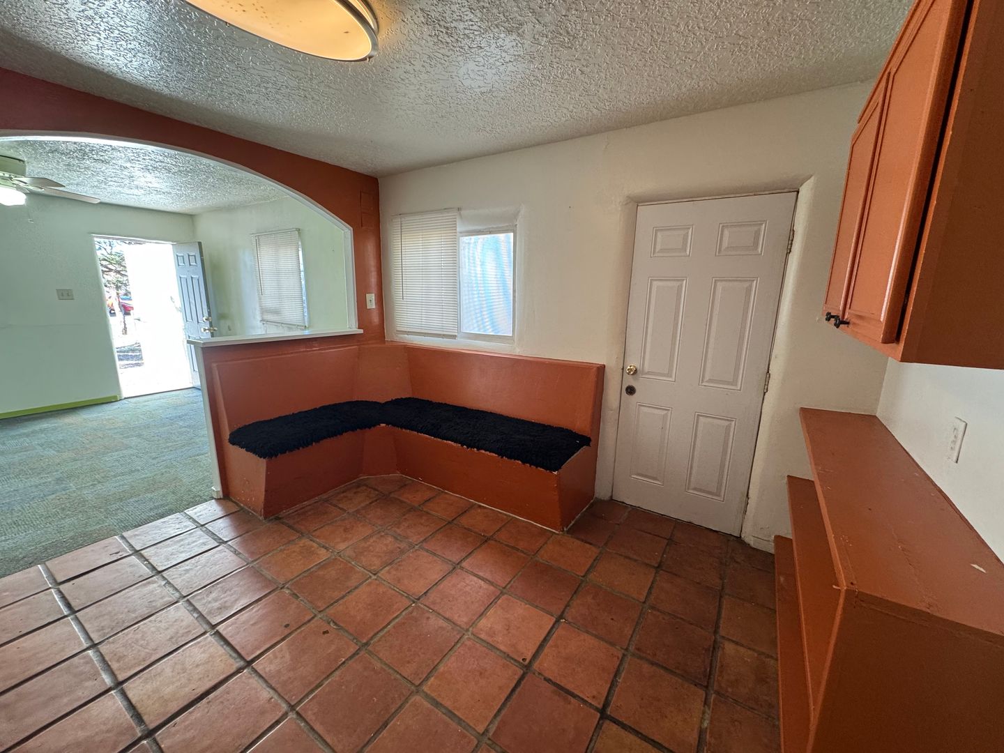 Albuquerque Apartment: 334 Charleston St SE