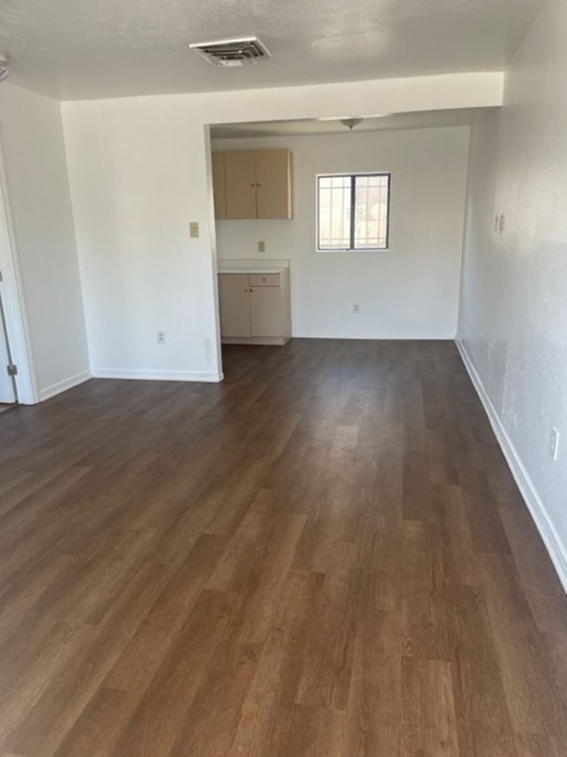 Albuquerque Apartment: 305 Wisconsin