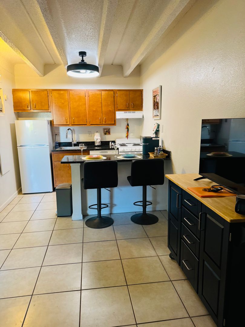 Albuquerque Condo: 1100 Alvarado Dr SE Unit 306