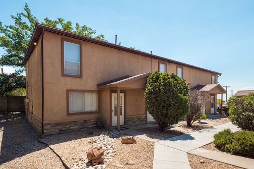 Spacious 2-Bedroom Chelwood Vista Townhomes – NE Albuquerque – photo 1