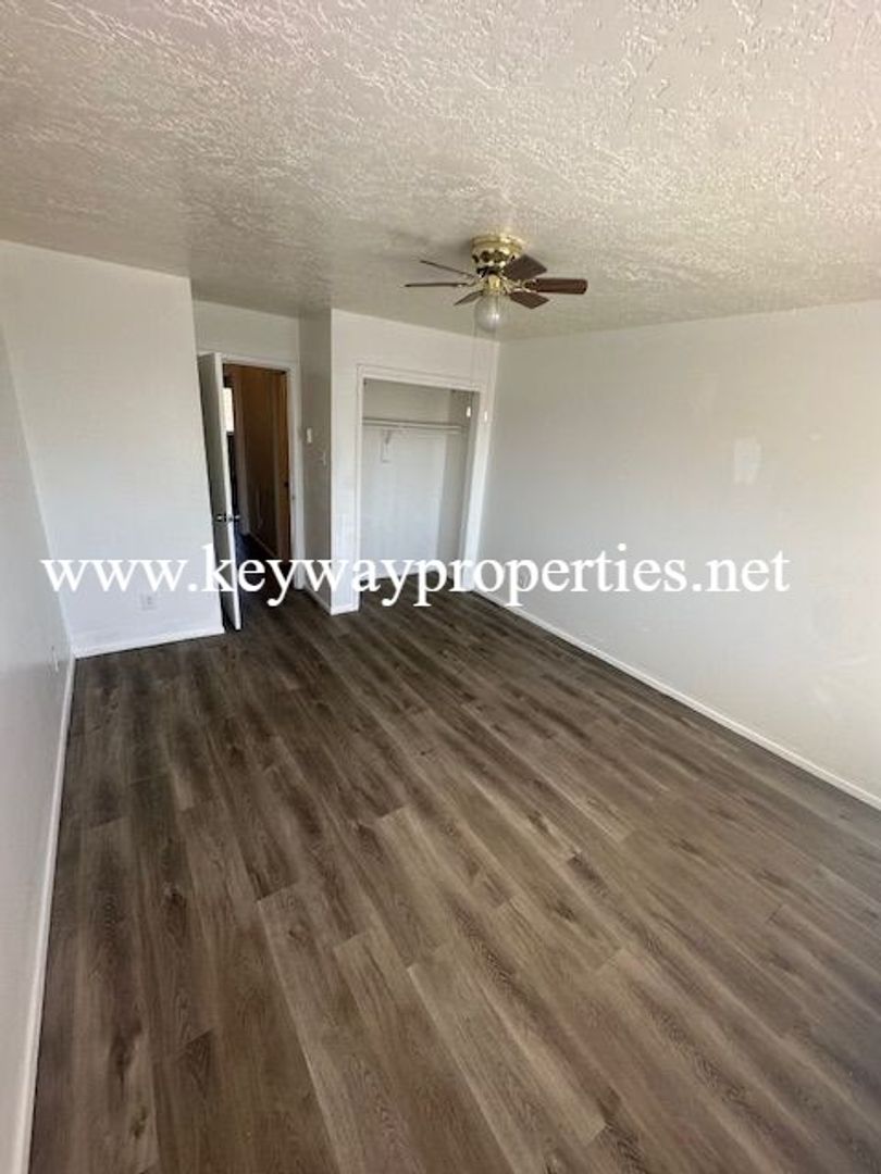 Albuquerque Apartment: 179 Monte Largo Dr NE