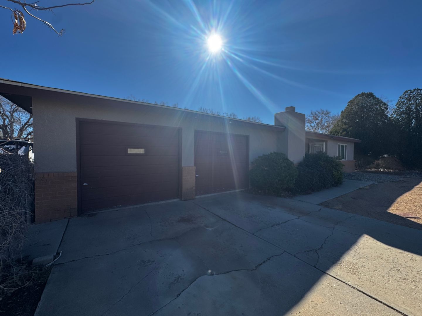 Albuquerque House: 410 Solar Rd NW