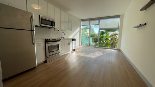 Super Convenient Studio in the Heart of Kakaako – photo 1