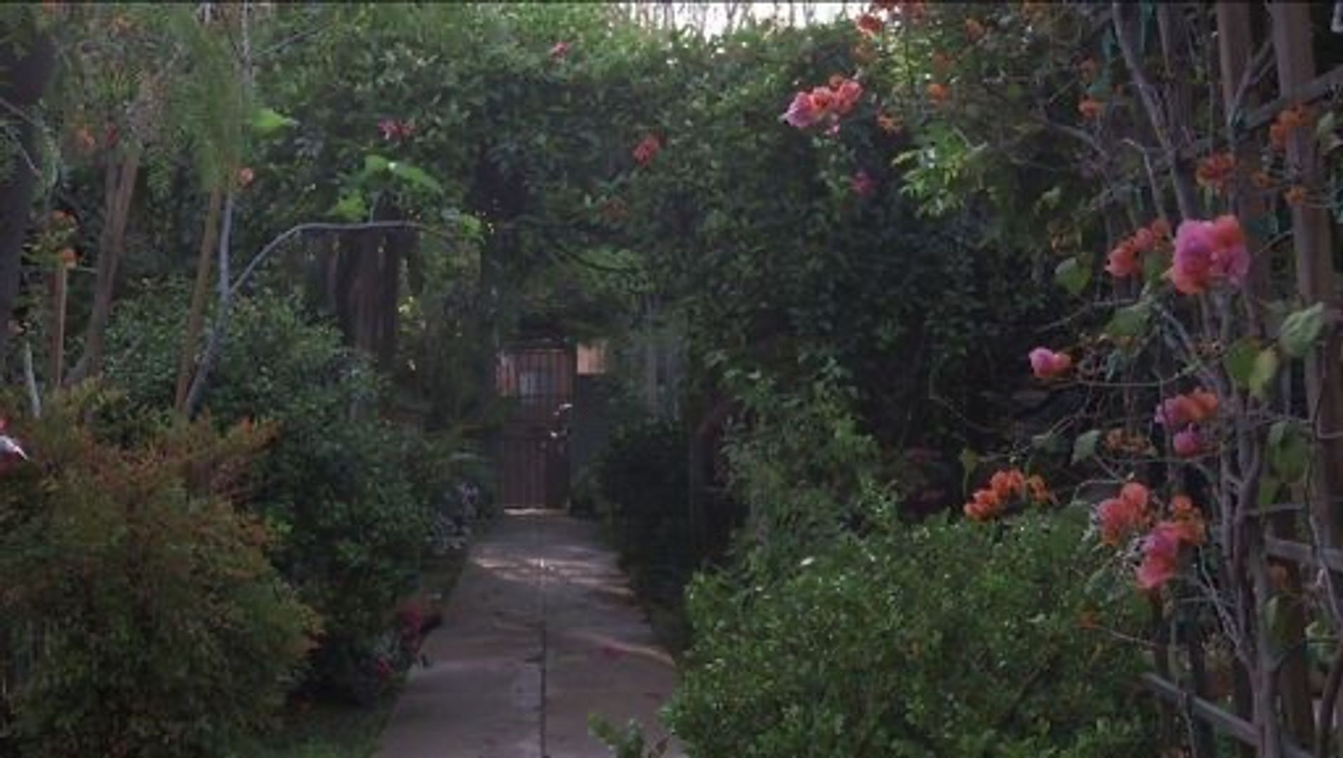 Los Angeles Apartment: 1752-1762 Garfield Place