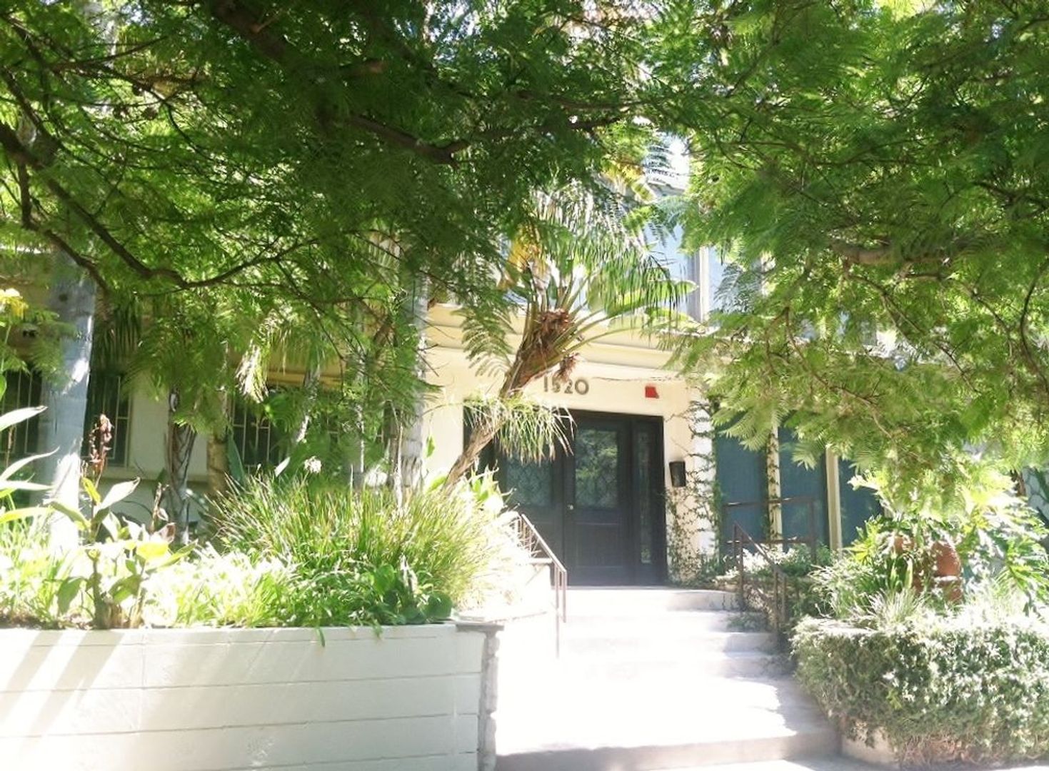 Los Angeles Apartment: 1520 N. Hayworth Ave.