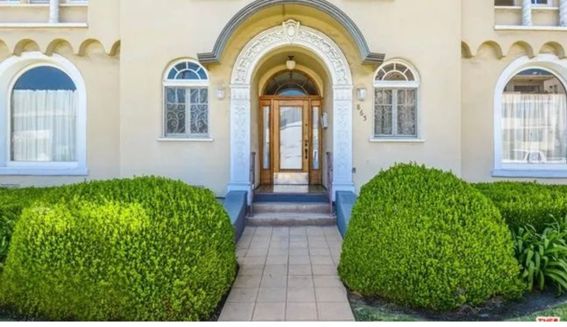 Los Angeles Apartment: 865 S. Shenandoah St.