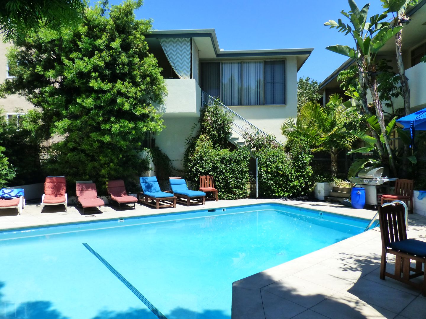 Los Angeles Apartment: 1520 N. Hayworth Ave.