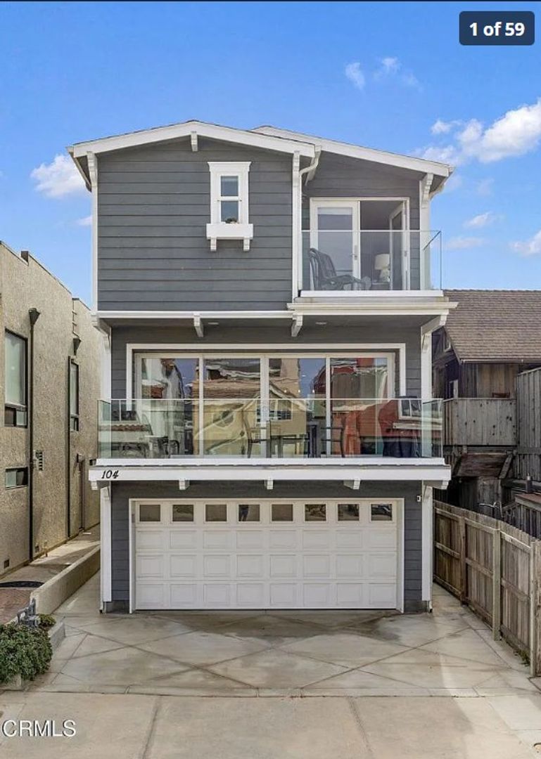 Oxnard House: 104 LaBrea St.