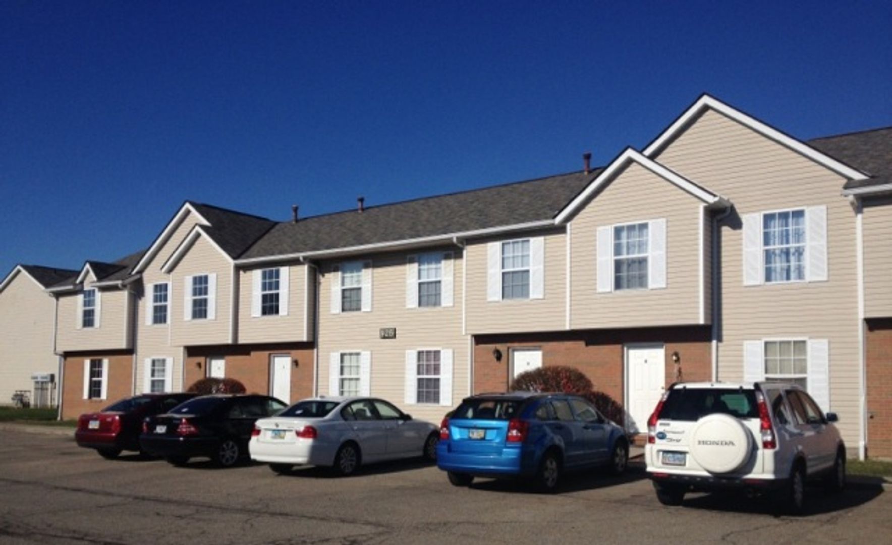 Newark Apartment: Empire Drive