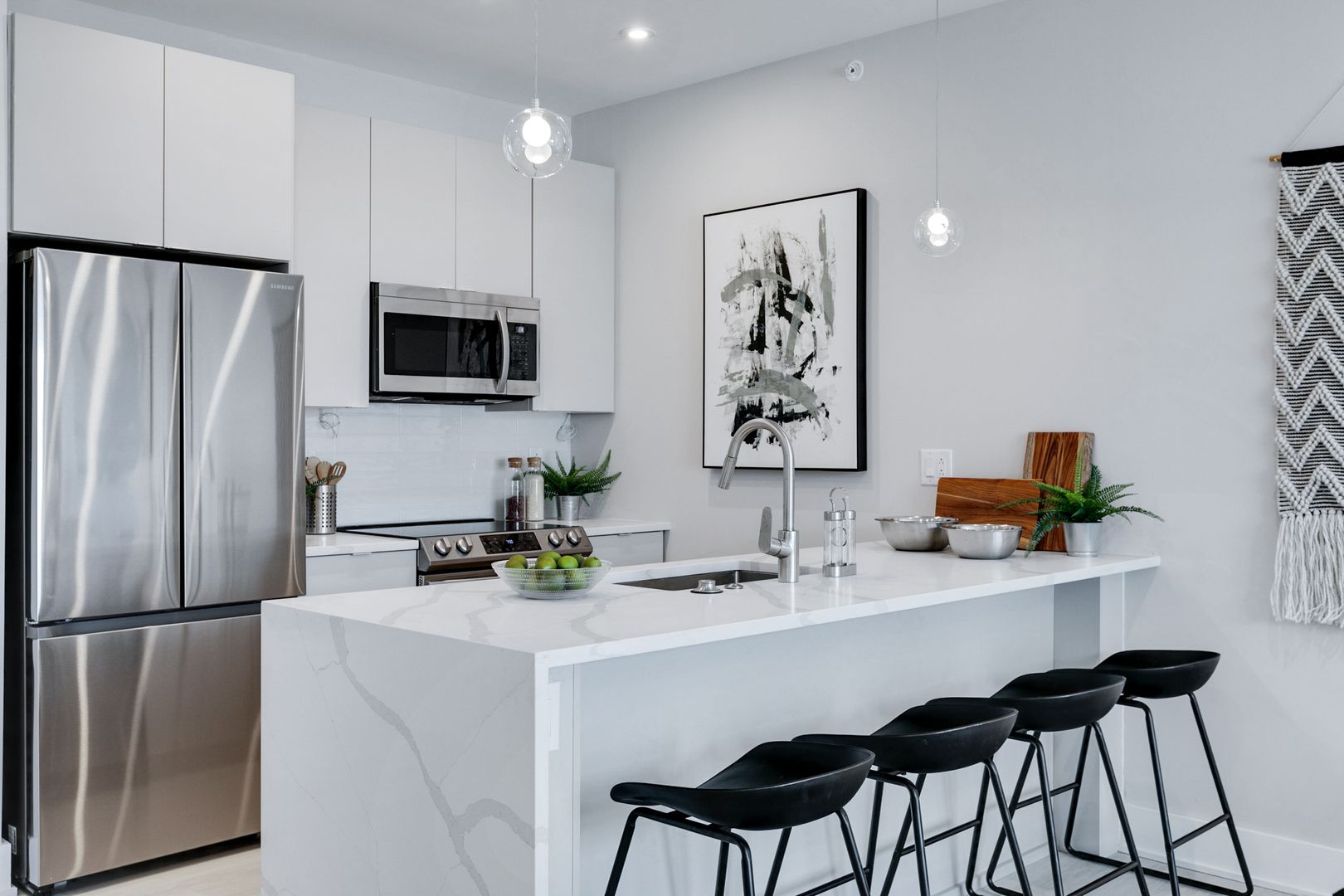 Philadelphia Apartment: 1533-1535 Ridge Avenue