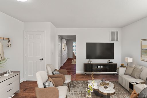 Premier River Bend Living | Save Up to $500 on Move-In Costs!