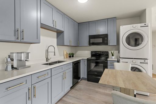 Save up to $500 off Move In Costs with your EXCELLENT CREDIT! *Restrictions apply – photo 1