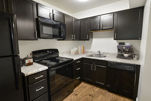 Premier River Bend Living | Save Up to $500 on Move-In Costs!