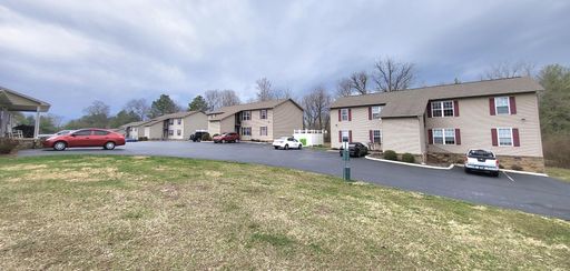 Five Oaks Drive, Crossville, TN 38555